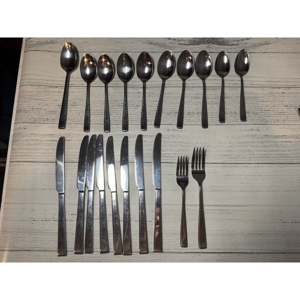 Studio Cuisine 20 Piece Flatware‎ Set Silverware BLAIR